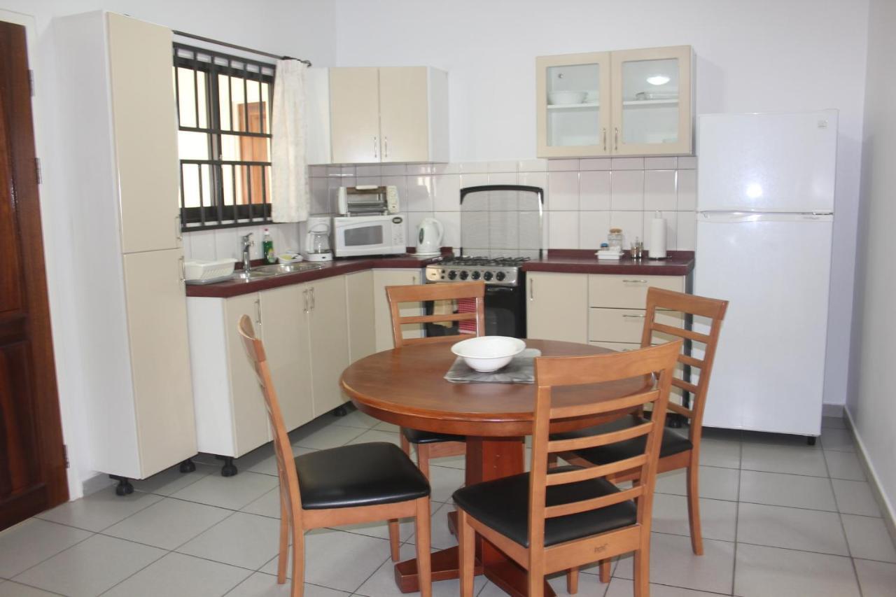 Rachel'S Apartments Paramaribo Habitación foto